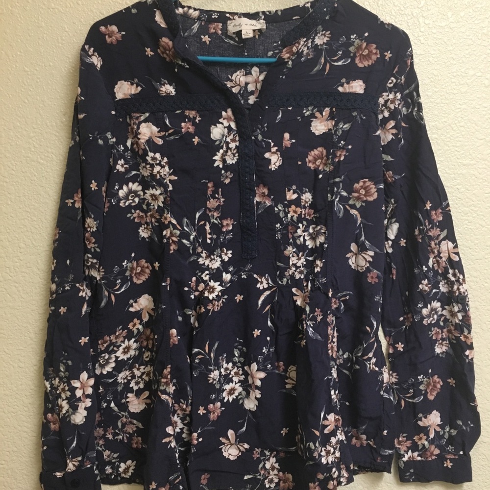 Bailey & Chloe women blouse